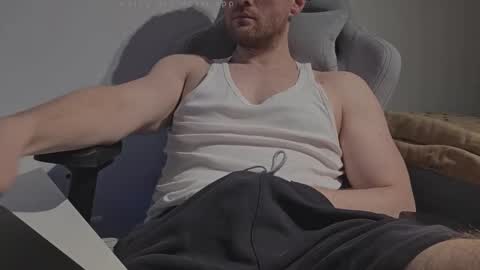 Snapshot of bottomtsinner chatting on March 17, 9:40 pm bottomtsinner online show from March 17, 9:40 pm