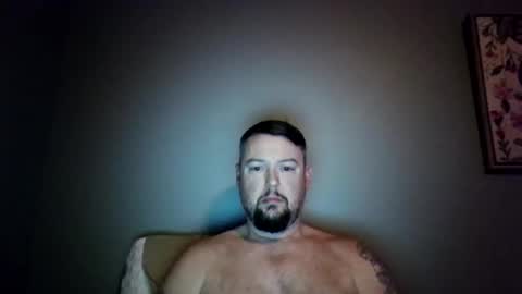 Snapshot of bowtieguy84 chatting on February 10, 2:37 am bowtieguy84 online show from February 10, 2:37 am