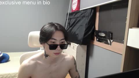 boxman556990 online show from October 31, 7:26 pm