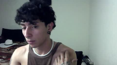 Snapshot of boy_fox_guys chatting on December 26, 3:06 am Boy Astro online show from December 26, 3:06 am