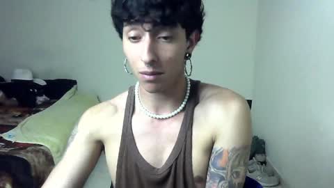 Snapshot of boy_fox_guys chatting on January 1, 2:09 am Boy Astro online show from January 1, 2:09 am