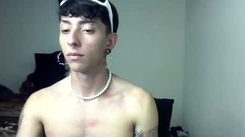 Snapshot of boy_fox_guys chatting on January 12, 12:39 am Boy Astro online show from January 12, 12:39 am