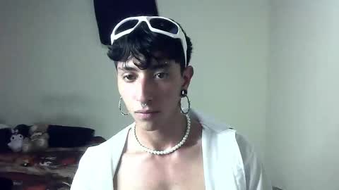 Snapshot of boy_fox_guys chatting on January 25, 11:22 pm Boy Astro online show from January 25, 11:22 pm