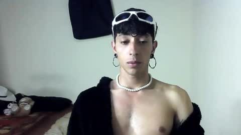 Snapshot of boy_fox_guys chatting on January 30, 1:10 pm Boy Astro online show from January 30, 1:10 pm