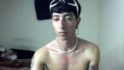 Snapshot of boy_fox_guys chatting on February 4, 11:38 pm Boy Astro online show from February 4, 11:38 pm