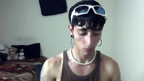 Snapshot of boy_fox_guys chatting on February 8, 12:28 am Boy Astro online show from February 8, 12:28 am