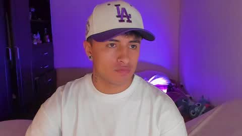 boy_nauthy online show from April 23, 4:31 pm