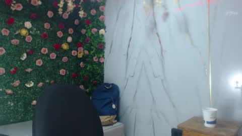 boy_tatto77 online show from May 17, 8:38 pm