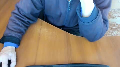 Snapshot of boyapollon chatting on October 12, 11:09 am BoyApollon online show from October 12, 11:09 am