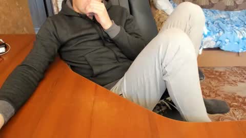 Snapshot of boyapollon chatting on November 16, 8:42 am BoyApollon online show from November 16, 8:42 am