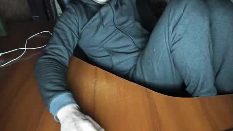 Snapshot of boyapollon chatting on December 16, 6:51 am BoyApollon online show from December 16, 6:51 am