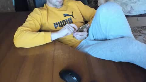 Snapshot of boyapollon chatting on December 17, 10:54 am BoyApollon online show from December 17, 10:54 am