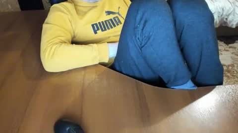 Snapshot of boyapollon chatting on December 19, 7:21 pm BoyApollon online show from December 19, 7:21 pm