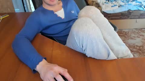 Snapshot of boyapollon chatting on January 15, 10:42 am BoyApollon online show from January 15, 10:42 am