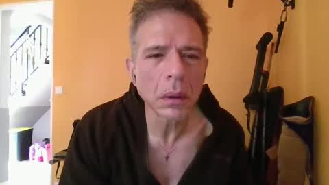 boyaroues online show from April 23, 8:57 am