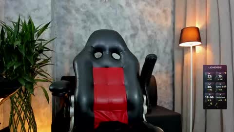 boyc02_ online show from December 13, 11:21 pm