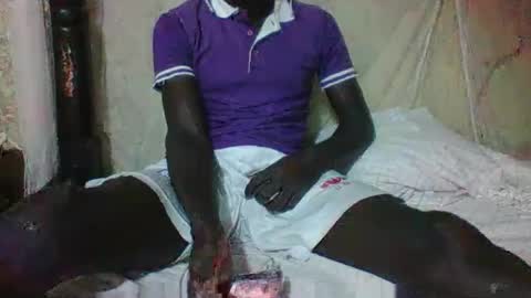 Snapshot of boyguylove chatting on October 13, 9:09 am boyguylove online show from October 13, 9:09 am