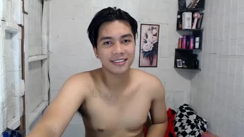 Snapshot of boyinyourfantasy chatting on December 19, 10:21 pm Dex online show from December 19, 10:21 pm