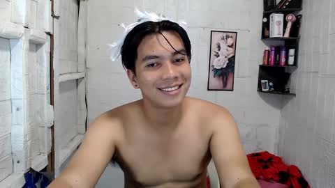 Snapshot of boyinyourfantasy chatting on December 23, 10:23 pm Dex online show from December 23, 10:23 pm