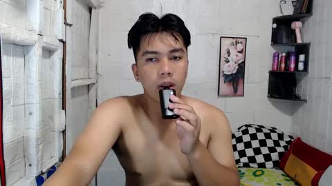 Snapshot of boyinyourfantasy chatting on January 7, 1:28 am Dex online show from January 7, 1:28 am