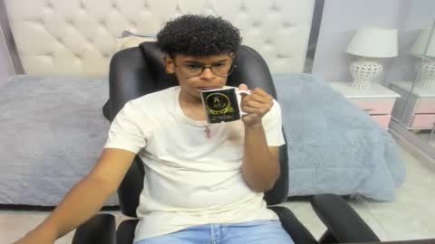 Snapshot of boylittle19cm chatting on September 21, 12:40 pm Jackson online show from September 21, 12:40 pm