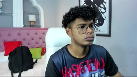 Snapshot of boylittle19cm chatting on September 30, 12:21 pm Jackson online show from September 30, 12:21 pm