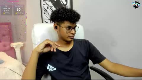 Snapshot of boylittle19cm chatting on October 4, 12:25 pm Jackson online show from October 4, 12:25 pm