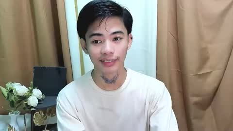 Snapshot of boynextdoor4ux chatting on October 29, 9:00 am HI IM JAMES DONT FORGET GIVE ME THUMBS UP AND JOIN TO MY FANCLUB online show from October 29, 9:00 am