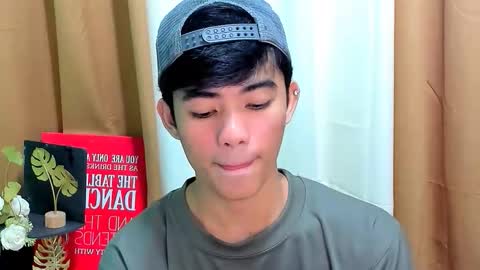 HI IM JAMES DONT FORGET GIVE ME THUMBS UP AND JOIN TO MY FANCLUB online show from November 24, 2:28 pm