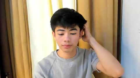 HI IM JAMES DONT FORGET GIVE ME THUMBS UP AND JOIN TO MY FANCLUB online show from February 1, 4:55 am