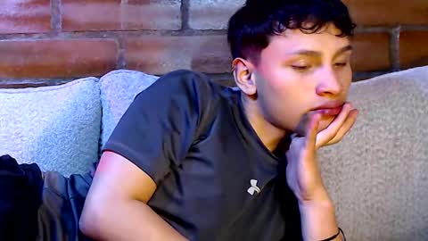 Snapshot of boynick777 chatting on October 24, 1:03 am boynick777 online show from October 24, 1:03 am