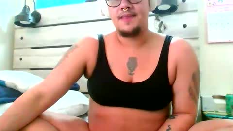 Snapshot of boypussy4lyfe chatting on February 16, 6:26 pm boypussy4lyfe online show from February 16, 6:26 pm