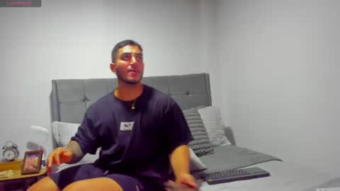 Snapshot of boys_blackandwhite chatting on July 20, 12:58 am boys_blackandwhite online show from July 20, 12:58 am