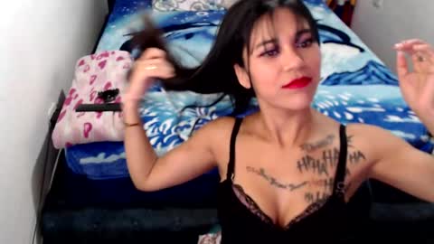 nikky and jeik online show from February 17, 1:24 am