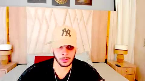 Snapshot of boyxxsexx69 chatting on November 4, 2:54 am Mateo online show from November 4, 2:54 am