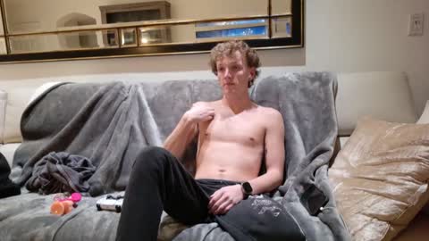 Boyyhb online show from November 18, 1:59 pm