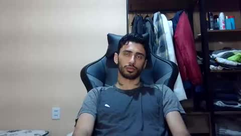 boyzinm2 online show from March 13, 4:19 am