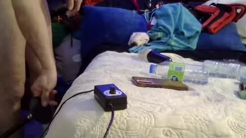 Snapshot of bpstamourconstruction1 chatting on April 4, 8:34 am bpstamourconstruction1 online show from April 4, 8:34 am