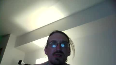 Snapshot of bracker69 chatting on April 3, 9:40 am bracker69 online show from April 3, 9:40 am