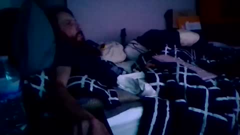 Snapshot of brad1989musiclife chatting on April 1, 5:08 am GuitarBrad1989 online show from April 1, 5:08 am