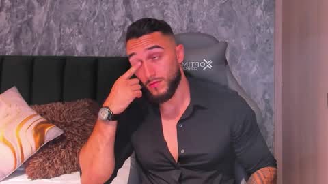 Snapshot of brad1_ chatting on November 19, 2:11 am instagramBrad mayers1twittermayersbrad online show from November 19, 2:11 am