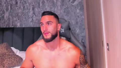 Snapshot of brad1_ chatting on November 23, 10:09 pm instagramBrad mayers1twittermayersbrad online show from November 23, 10:09 pm