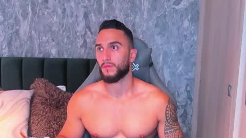 Snapshot of brad1_ chatting on December 2, 2:45 pm instagramBrad mayers1twittermayersbrad online show from December 2, 2:45 pm