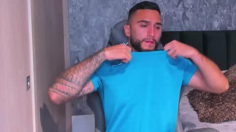 Snapshot of brad1_ chatting on December 21, 11:56 pm instagramBrad mayers1twittermayersbrad online show from December 21, 11:56 pm