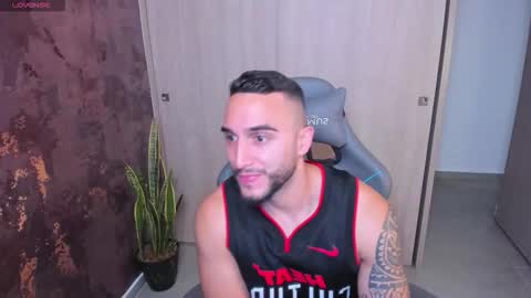 Snapshot of brad1_ chatting on February 2, 11:47 pm instagramBrad mayers1twittermayersbrad online show from February 2, 11:47 pm