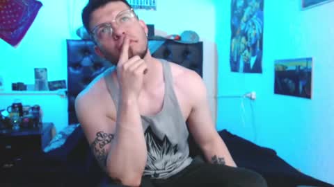 Snapshot of brad_hot_boy chatting on December 2, 5:48 pm brad hot boy online show from December 2, 5:48 pm