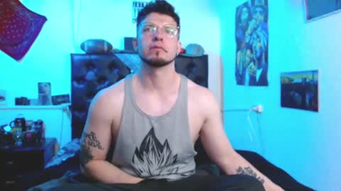 Snapshot of brad_hot_boy chatting on December 3, 2:25 am brad hot boy online show from December 3, 2:25 am