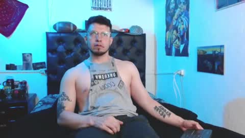 Snapshot of brad_hot_boy chatting on December 5, 12:30 am brad hot boy online show from December 5, 12:30 am