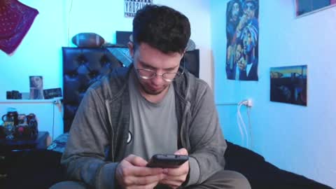 Snapshot of brad_hot_boy chatting on December 11, 2:41 am brad hot boy online show from December 11, 2:41 am