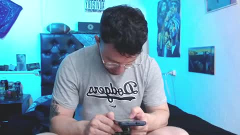Snapshot of brad_hot_boy chatting on December 30, 3:24 pm brad hot boy online show from December 30, 3:24 pm